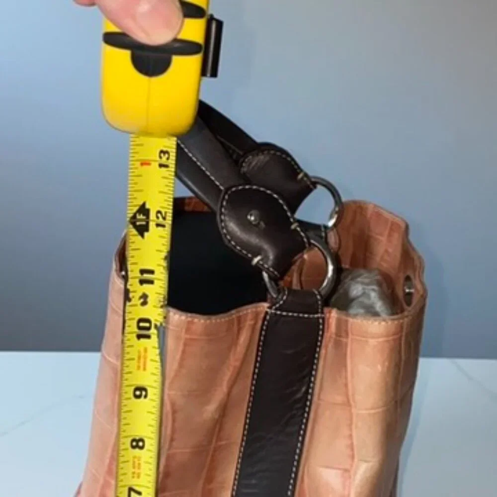 Puntotres Bucket Bag Croc Embossed Leather Pale Sand Brown Accents  EUC
